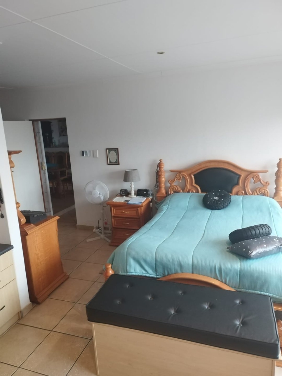 4 Bedroom Property for Sale in Dana Bay Western Cape